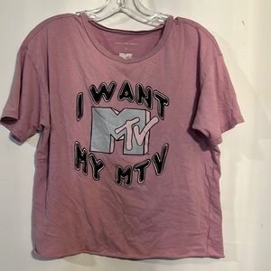 American Eagle medium T-shirt with MTV logo.